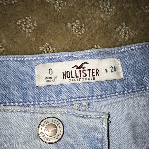 Hollister high rise jean shorts - Picture 2 of 3